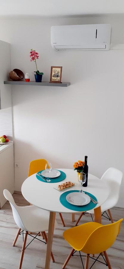 Lennida Studio Apartman With Free Parking Kavran Экстерьер фото